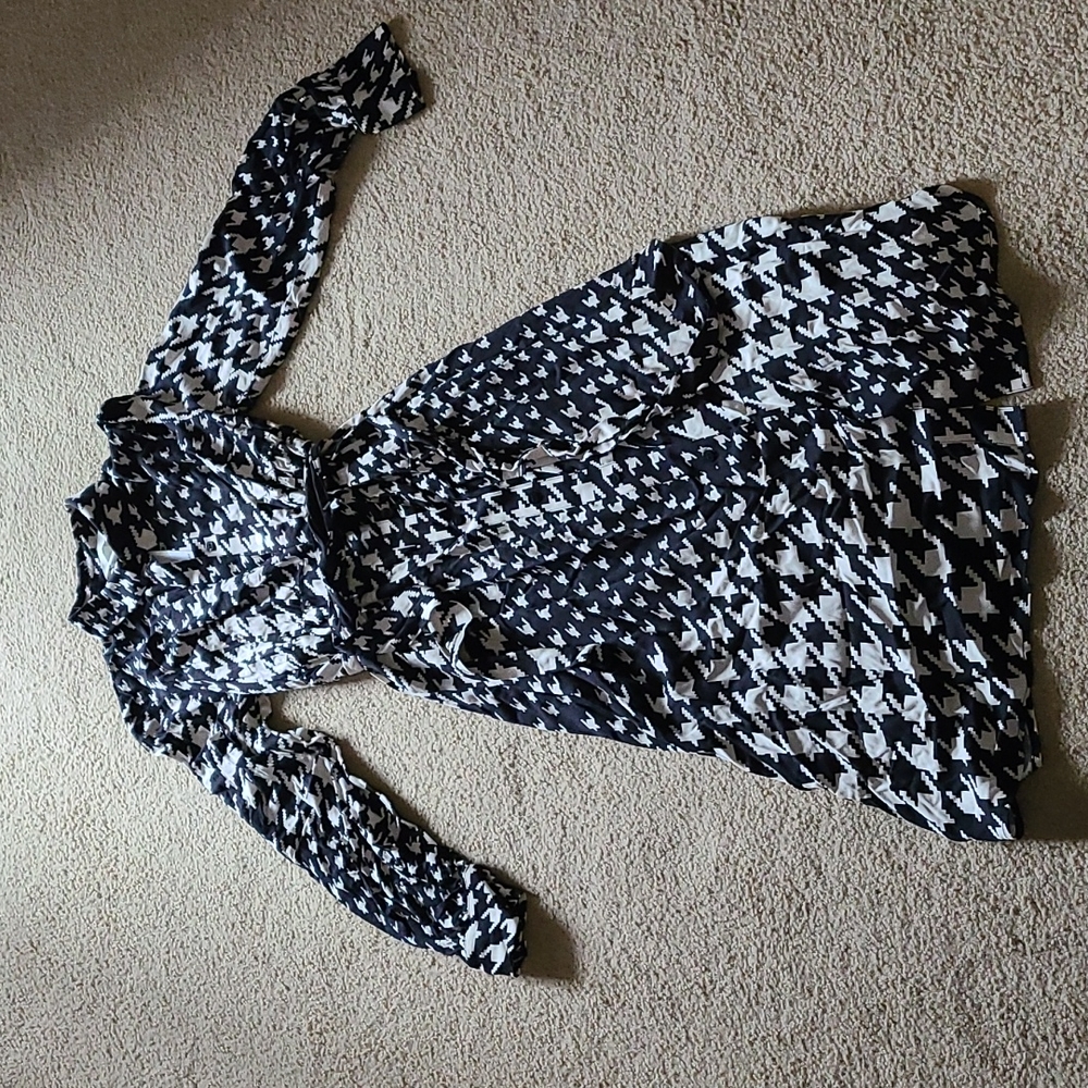Maternity button down shirt dress from H&M.